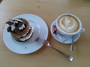 56-Leckerei aus Rosemarie's Cafe.jpg 56-Leckerei aus Rosemarie's Cafe.jpg
